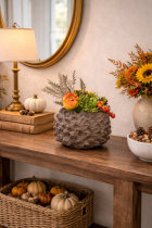 Automne chaleureux sur une table en bois