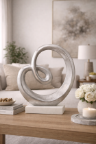 Moderne sculpture et intérieur épuré