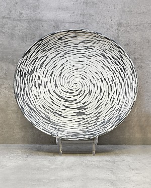 Circular Pattern Serving Plate 16&quot;D