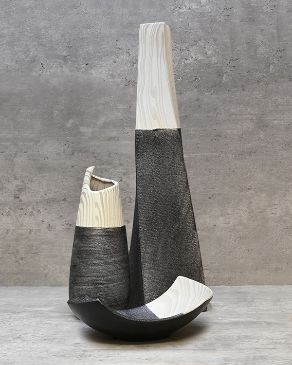 Deco Ceramic Black/White Vase 23"