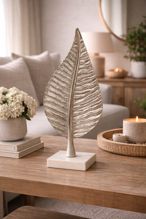 Elegance in silver and gold