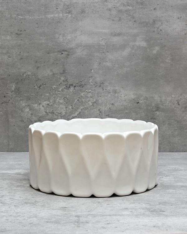White Scalloped Container 8"D